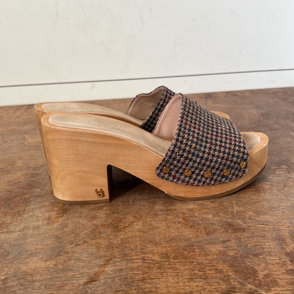 Veronica Beard Women's Hannalee Platform
Sandal in Hazelwood Houndstooth 8.5 - Picture 6 of 6